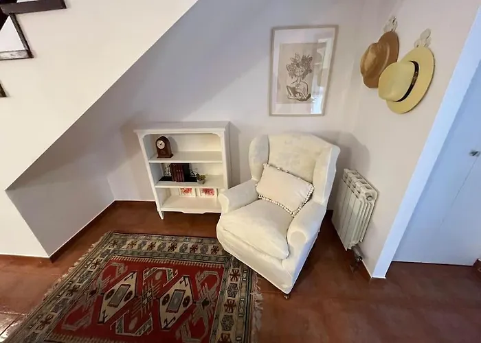 Chalet Adosado En Exclusiva Urbanizacion