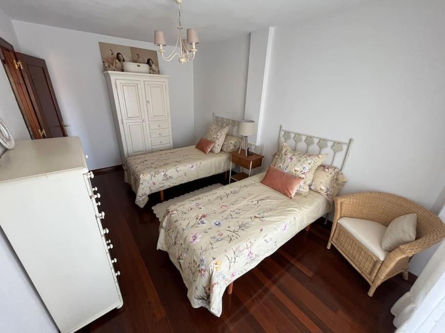 Holiday home Adosado En Exclusiva Urbanizacion